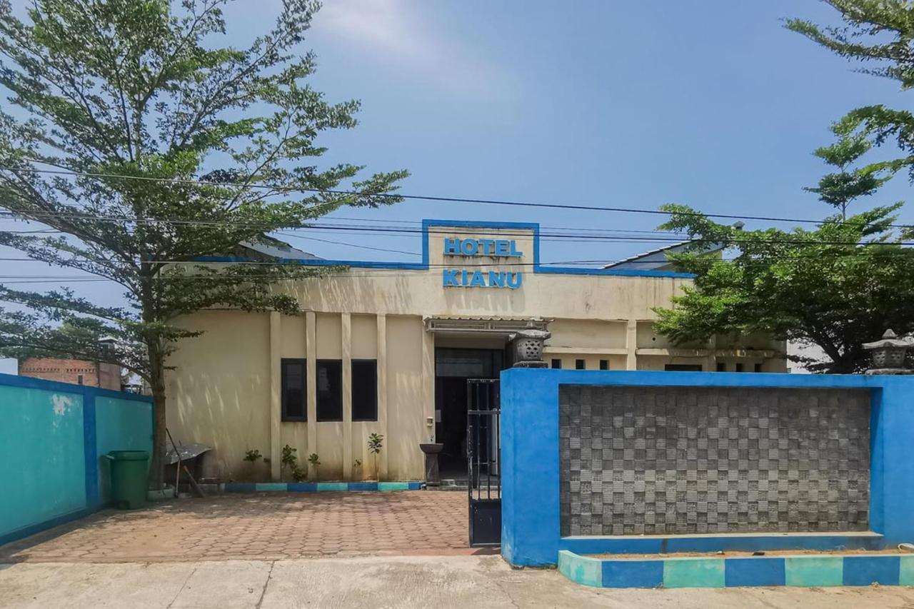 Hotel Reddoorz Near Pantai Pancer Door Pacitan Exterior foto